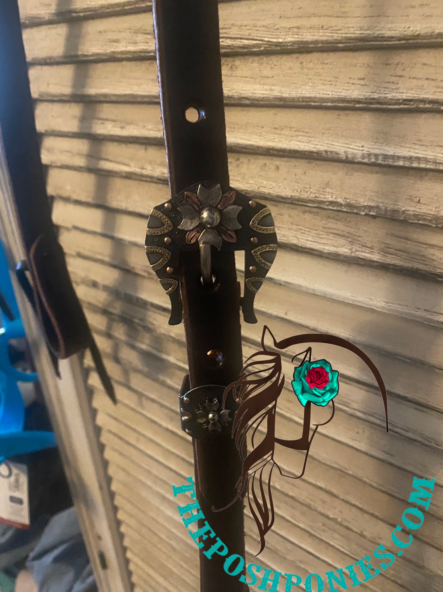 Hot Oiled Handmade Twisted Single Ear with Handmade Spots Hardware