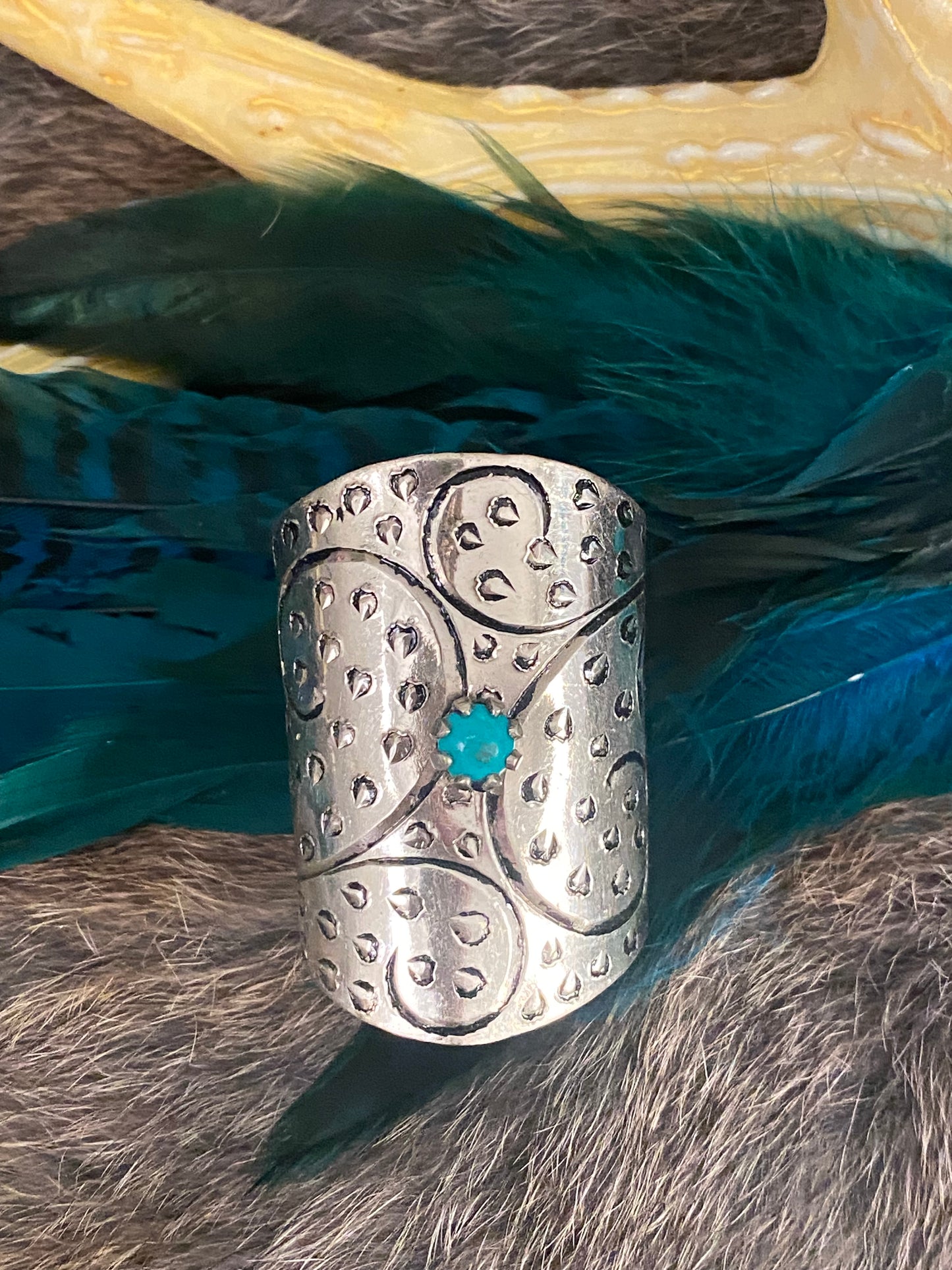 Handmade Engraved Swirl Wild Rag Cylinder Slide with Center Turquoise