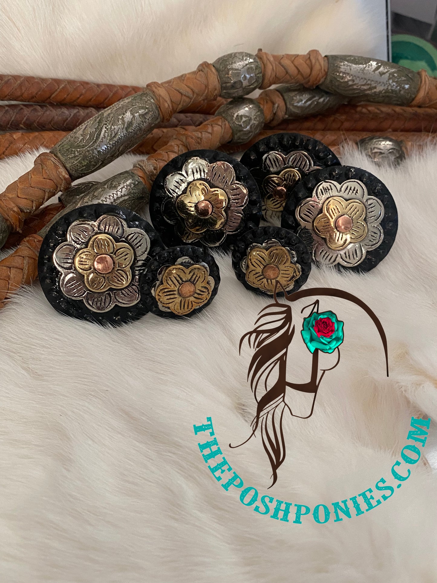 Handmade Nevada Genoa Flower Saddle Set