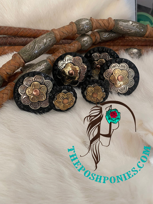 Handmade Nevada Genoa Flower Saddle Set
