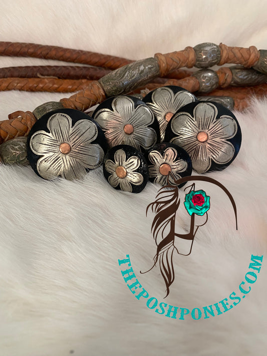 Handmade Nevada Sparks Flower Saddle Set