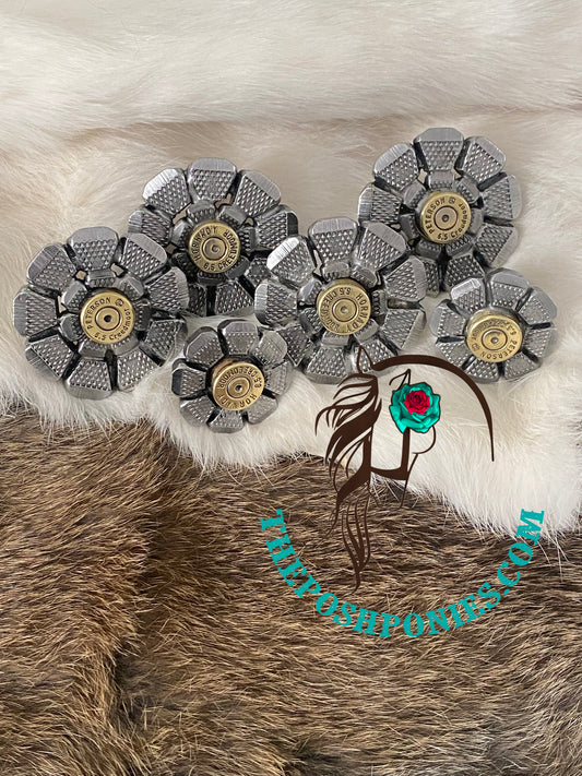 Handmade Poppy with Bullet Center Saddle Set by Krazy J Designs
