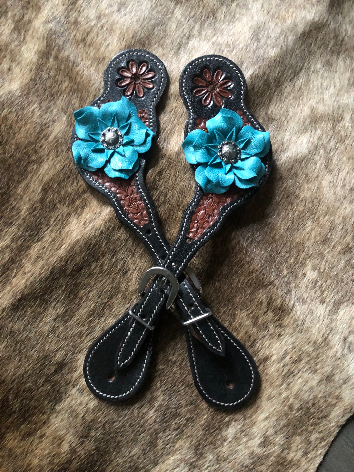 Leather Floral Spur Straps with Custom Leather Flower