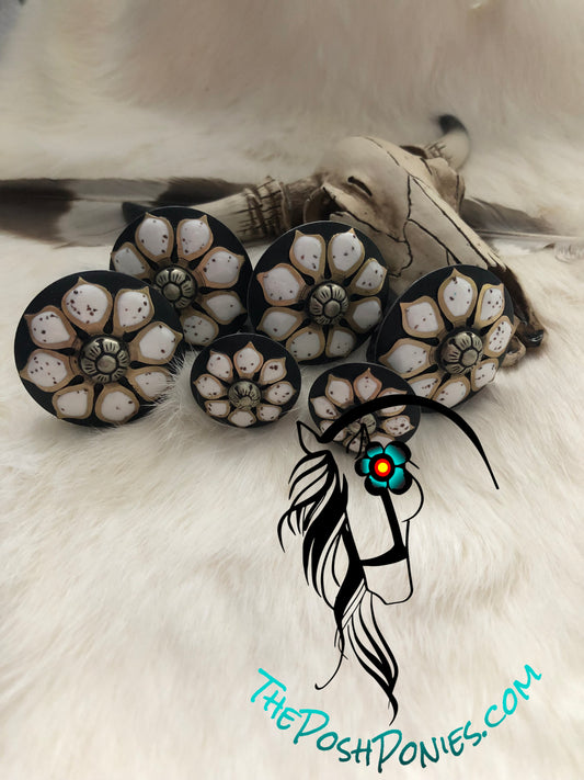 Handmade White Sunflower Saddle Set